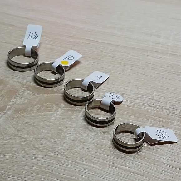 NWOT Silver Tone with Black Stripe Stainless Steel Ring Fashion Jewelry #26 - Picture 7 of 7